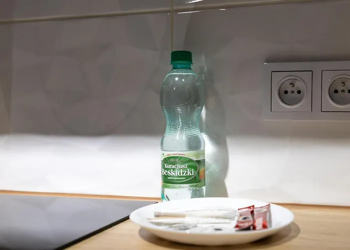 Klobucka Deluxe By Bookinghost