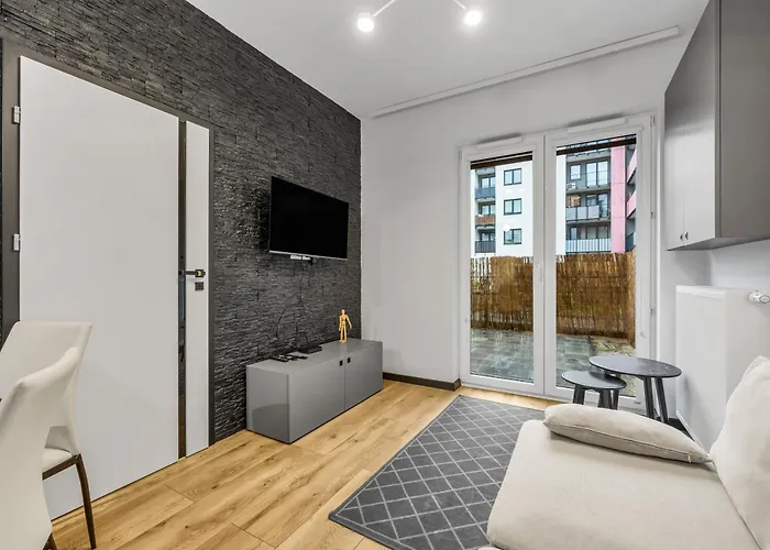 Klobucka Deluxe By Bookinghost * 바르샤바