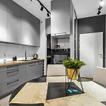 Apartament Kłobucka Deluxe By Bookinghost *