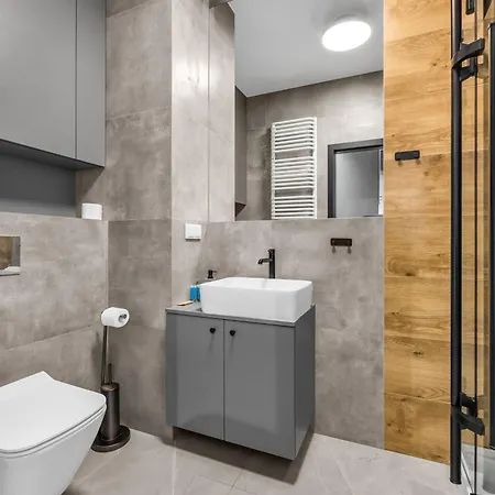 Kłobucka Deluxe By Bookinghost * Warszawa