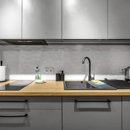 Apartament Kłobucka Deluxe By Bookinghost