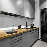 Klobucka Deluxe By Bookinghost Warsaw